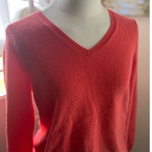 Talbots 100% Cashmere Coral V Neck Sweater Pullover Women's S M Soft Luxury - Picture 12 of 12